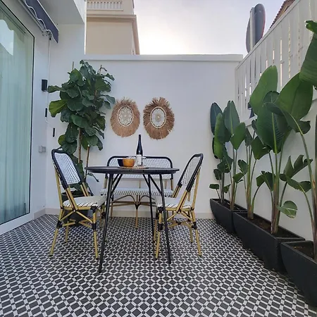 Townhouse In Palmas Near Playa Alcaravaneras Apartment Las Palmas de Gran Canaria