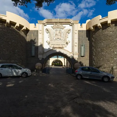 Townhouse In Palmas Near Playa Alcaravaneras Apartment Las Palmas de Gran Canaria