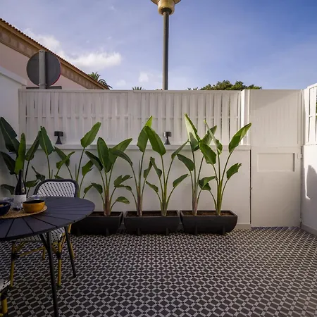 Townhouse In Palmas Near Playa Alcaravaneras *