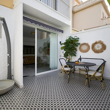 Townhouse In Palmas Near Playa Alcaravaneras